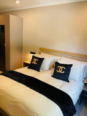 Executive Studio Apartment in Sandton